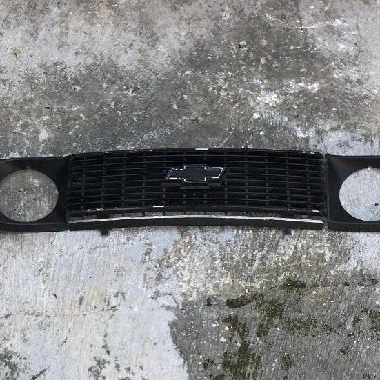 Grill cover lampu embleim cabutan chevrolet luv kbd