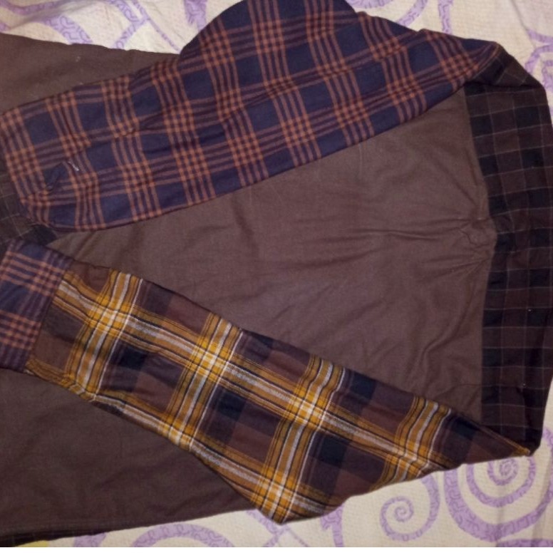 KemejaUniqloSecond