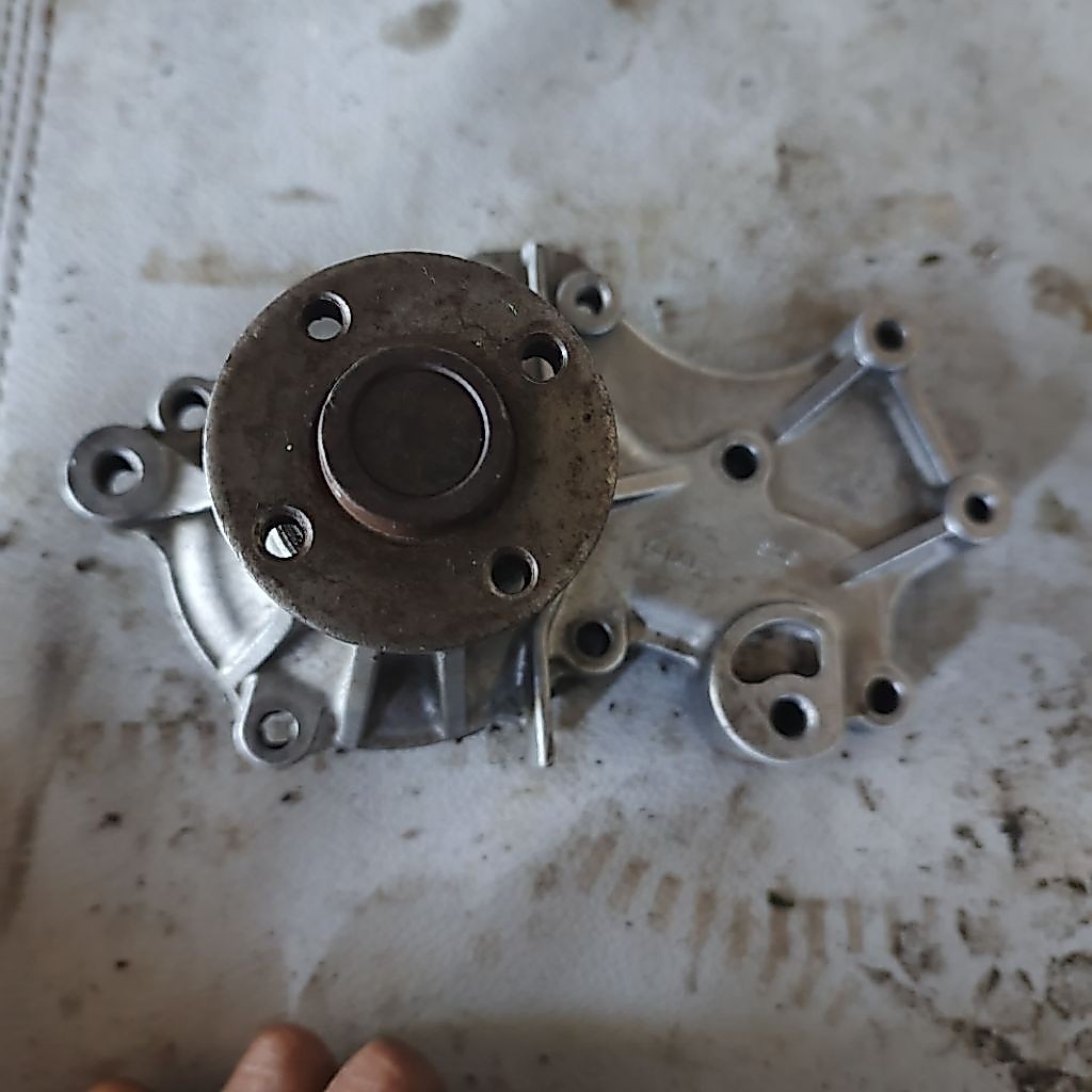 water pump suzuki esteem 1.3