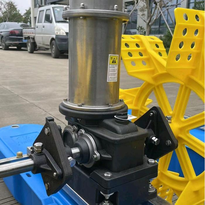 Kincir air tambak type 1hp/3ph model motor dan gearbox anti karat