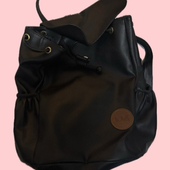 tas hitam lova