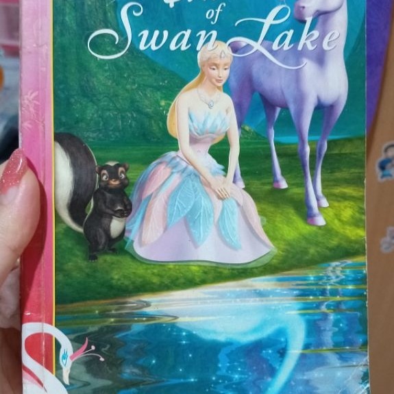Komik Barbie Swan Lake
