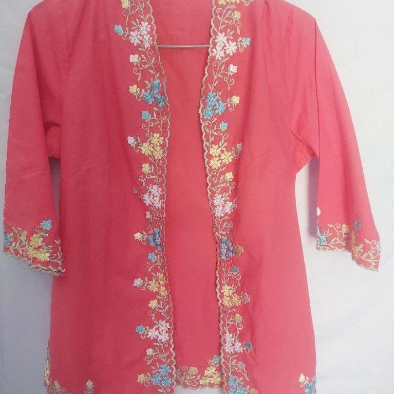 Outer Kebaya bordir ( Preloved )