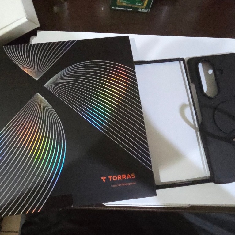 TORRAS Hardcase Samsung Z Fold 7 dengan 360° Stand