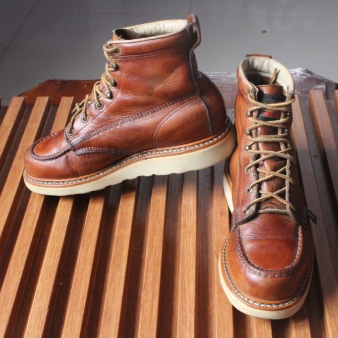 Sepatu boot mewah kelas berat " Thorogood madein USA" Upper kulit asli tebal , outsole kokoh berat  