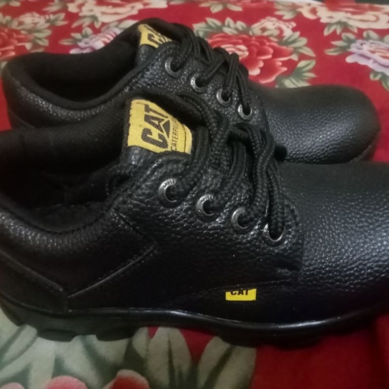 sepatu safety Caterpillar