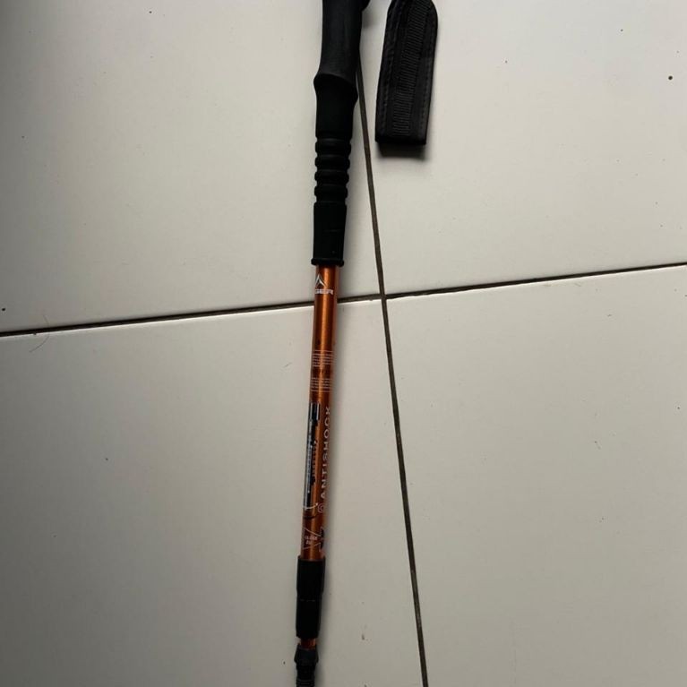 preloved like new eiger original trekking pole 3 section