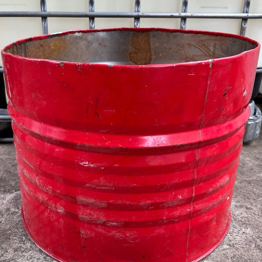 Drum besi 100 liter / tong sampah besi 100 liter
