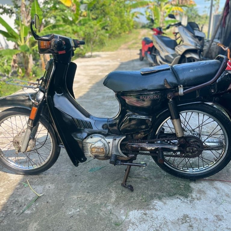 motor suzuki rc100