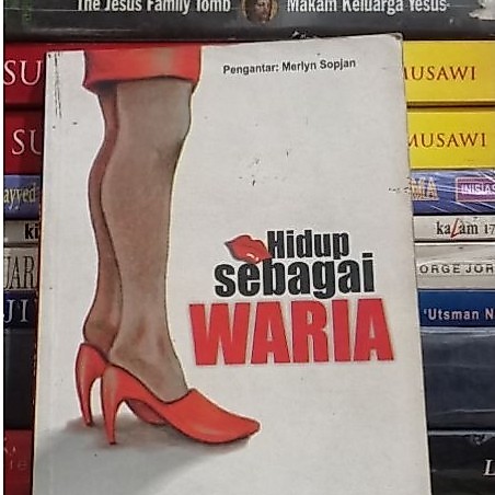 Hidup Sebagai Waria