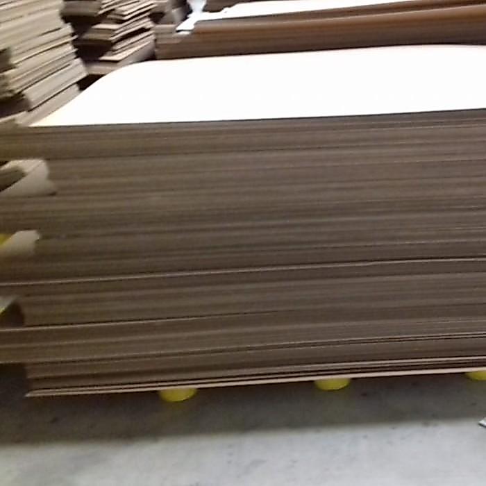 kardus lembaran single wall custom / E flute 25x20 harga untuk 500