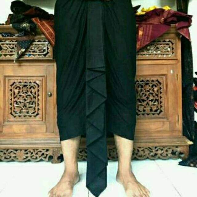 Arsya Galeri Kamen hitam kamen merah atau kamen putih bali