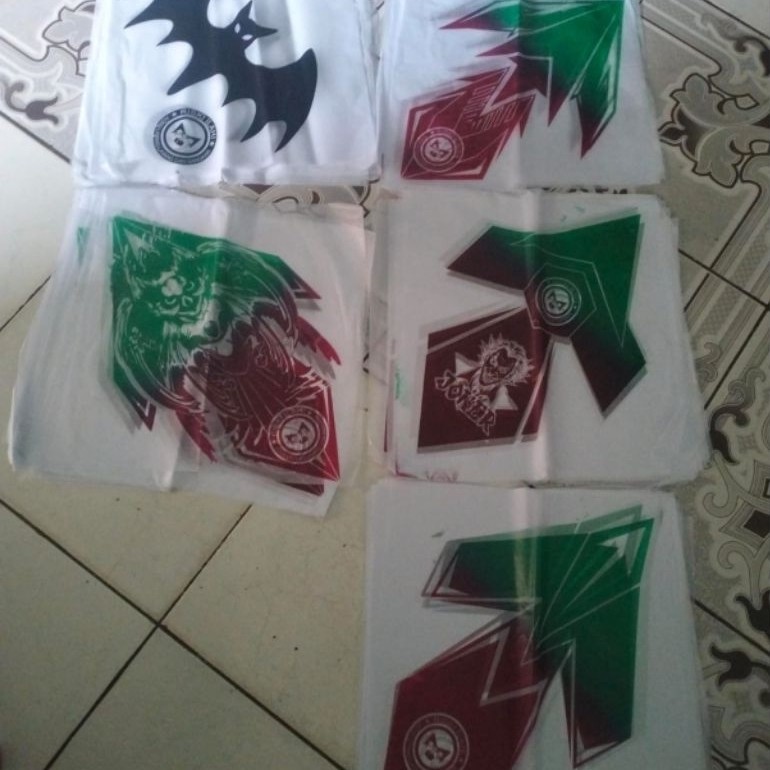 kertas layangan sukoi