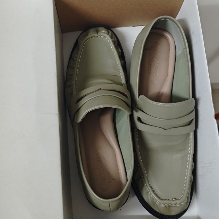 Sepatu Loafer Second Amazara Dakota (Preloved)