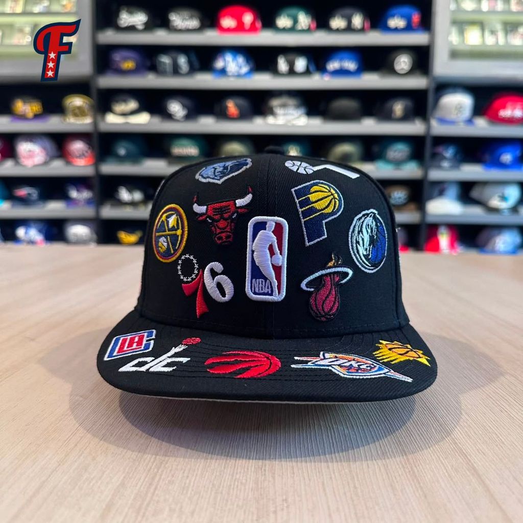 Topi New Era NBA All Over Logo Black Snapback Hat 9FIFTY Original