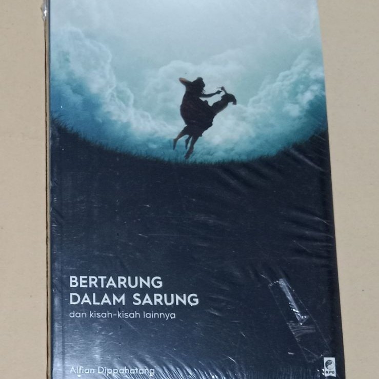 Bertarung Dalam Sarung-Kumpulan Cerpen