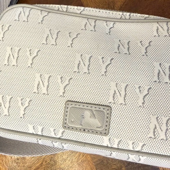 PL BAG MLB ORIGINAL LIKE NEW