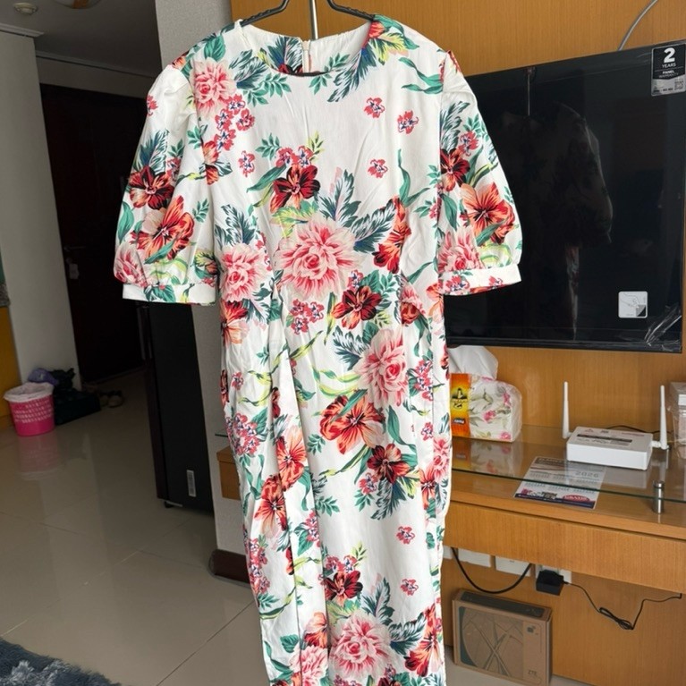 preloved dress bunga lengan balon