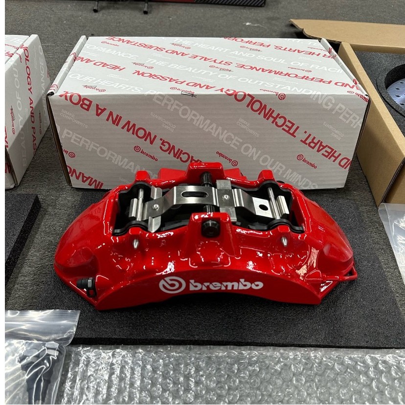 Brembo CTSV 6 Pot BBK 6 Pot Cocok untuk Innova Reborn 2GD Innova 2KD Fortuner 2GD 1GD 2KD 1KD Pajero