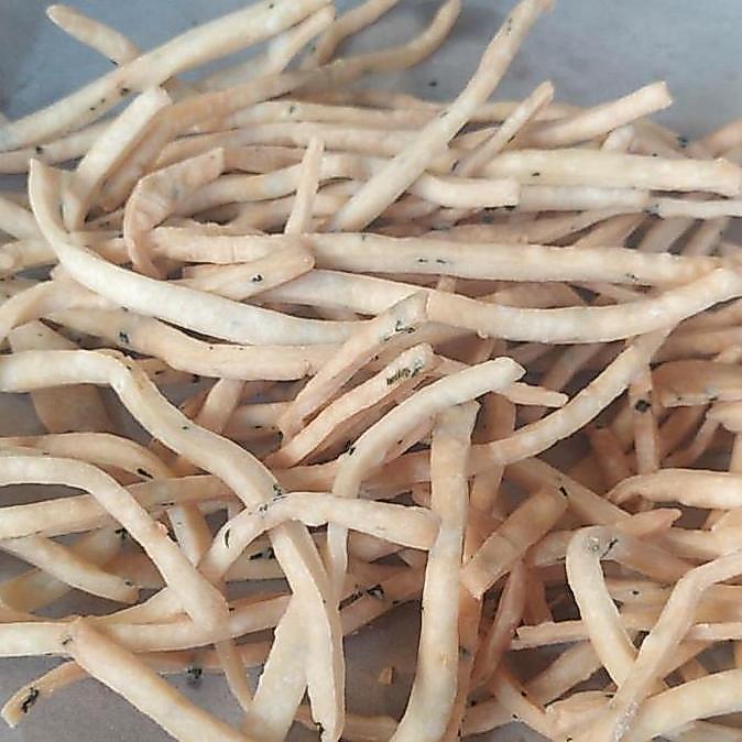 stik bawang keripik bawang seledri enak renyah BS