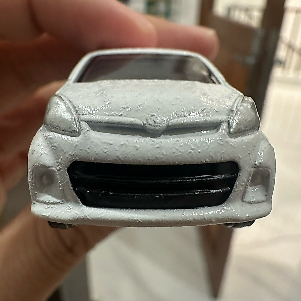 Tomica ~ Toyota Avanza Veloz (White)