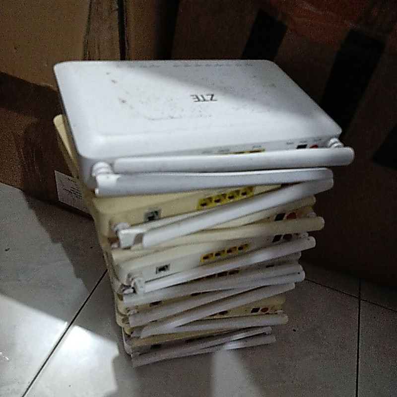 ZTE F670L rusak utuh