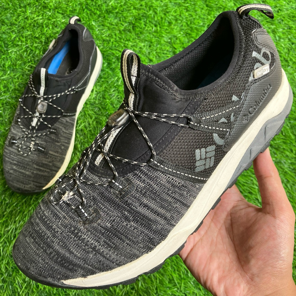 Sepatu COLUMBIA Rock Trainer Grey Mesh sneakers ukuran 41 Preloved