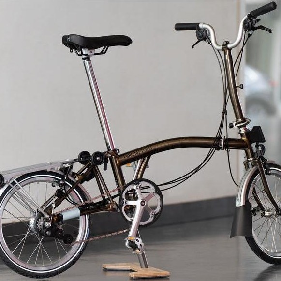 Brompton M6R - Gloss Black Lacquer