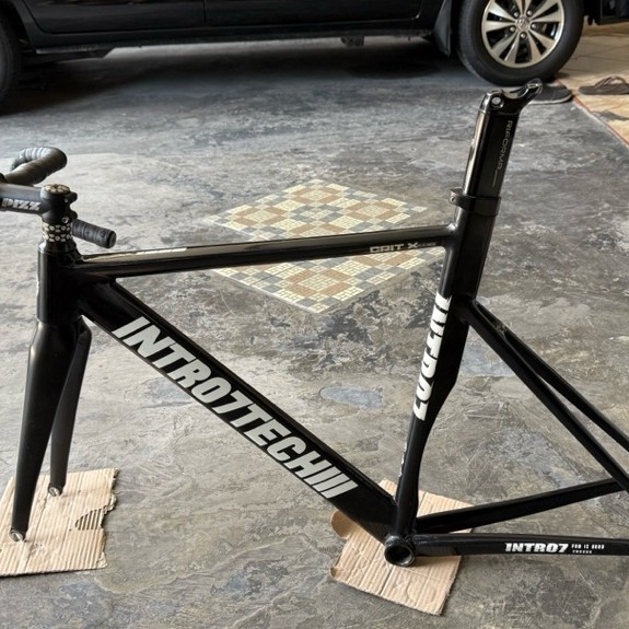 Frameset Intro 7,fixie,fixed gear