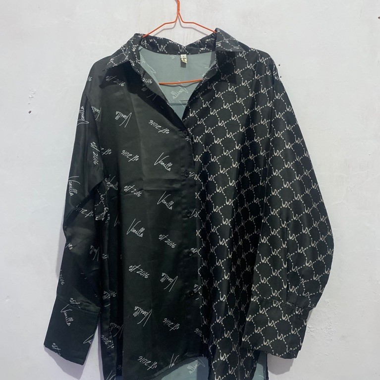 Preloved blouse wanita preloved kemeja wanita ada yang belum dipake vanila dan kemeja satin coklat