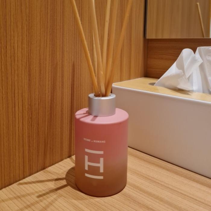 Home of Humans diffuser, This Room Makes me O