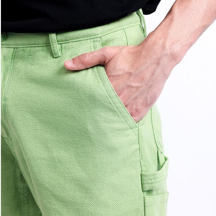 Manzone Celana Pendek Bermuda Pria Basic Enver - Green
