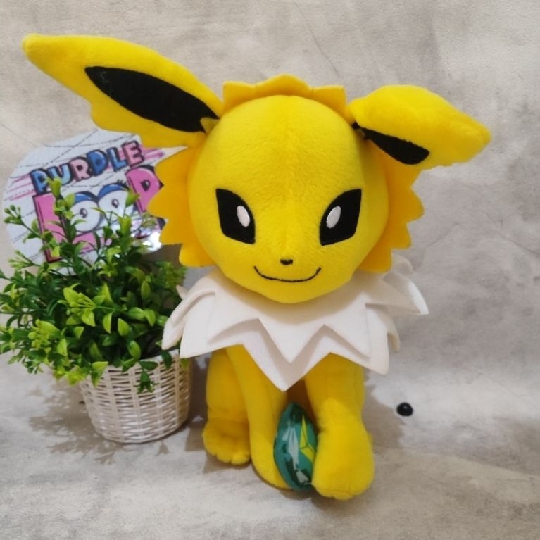 Boneka Banpresto Pokemon Jolteon Eevee
