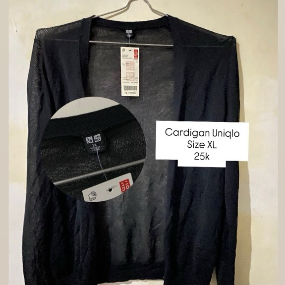 Cardigan Uni Preloved