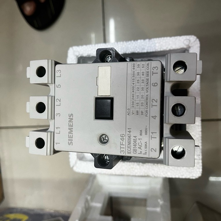 Contactor / Kontaktor 3P 80A 220V SIEMENS  3TF46 25KW