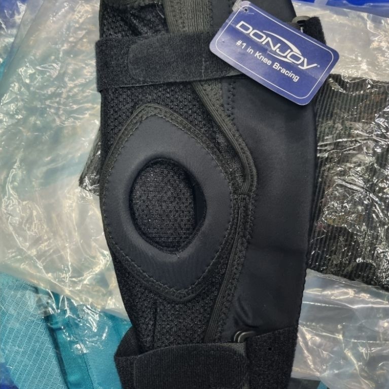 Knee Brace Genu OA/Osteoathritis Donjoy