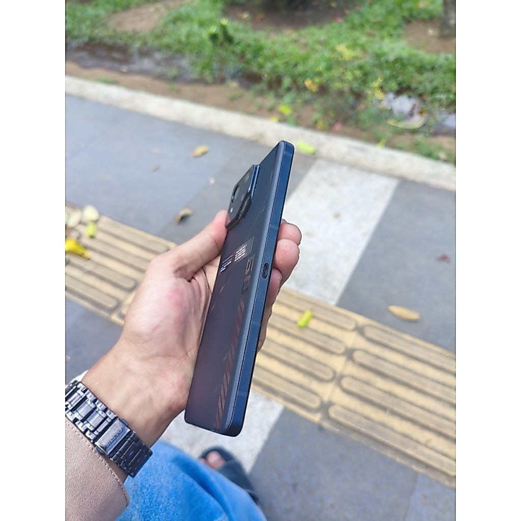 Asus Rog 9 fe 12/512 minus layar
