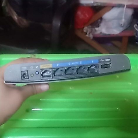 ROUTER Wifi modem LINKSYS E2500