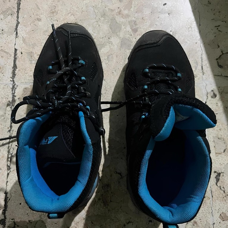 Arei Sepatu Gunung Wanita Smithsonia Second Uk 37 LENGKAP DENGAN BOX