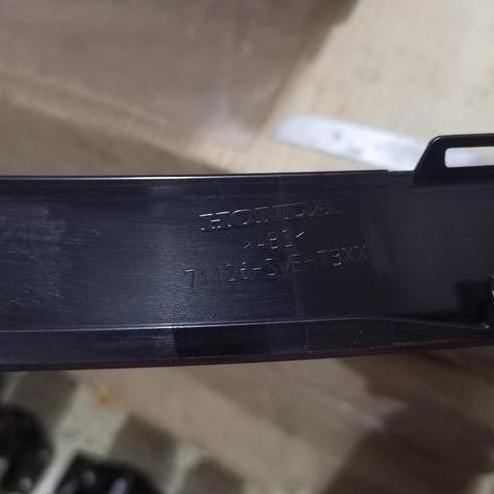 Grill CRV HITAM Atas CRV GEN 3 2010-2012 Original