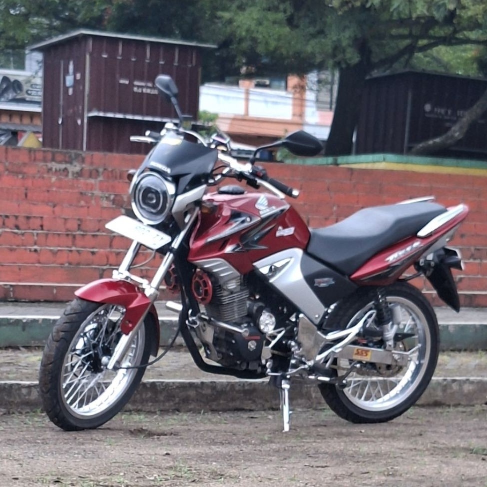 HONDA TIGER REVO 2012 WARNA MERAH SURAT STNK BPKB LENGKAP