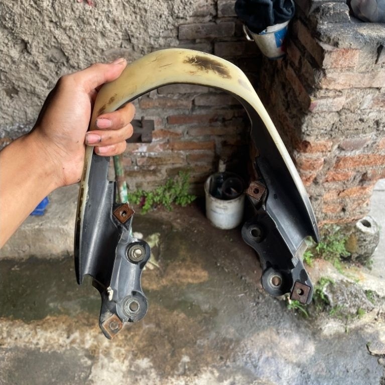Behel CB150R old
