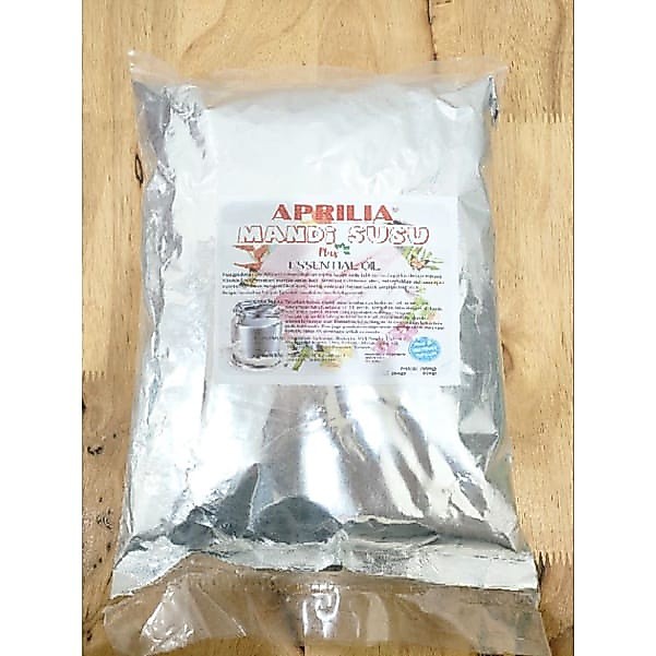 Mandi Susu Aprilia