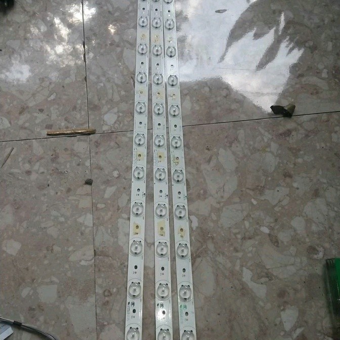 Lampu BL - Lampu Backlight Tv LED Toshiba 32PB200EJ - 32PU200EJ - 32PB200 - 32PU200