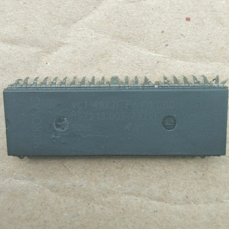 ic micronas VCT49X3F PY F1000.