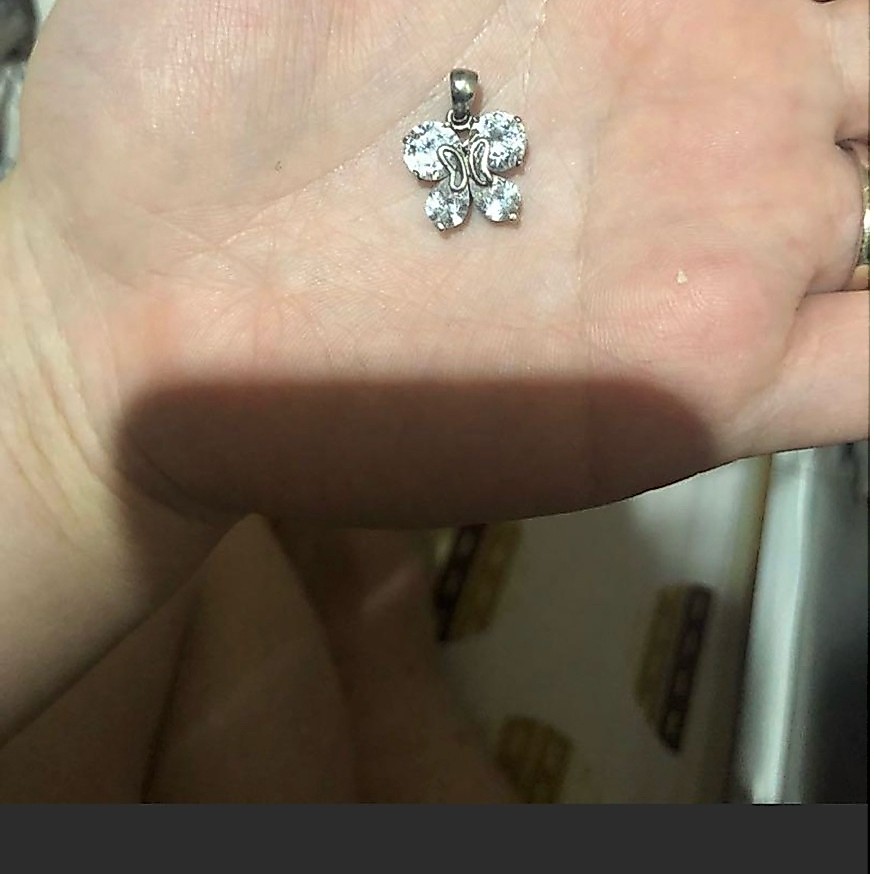 liontin butterfly Dparis