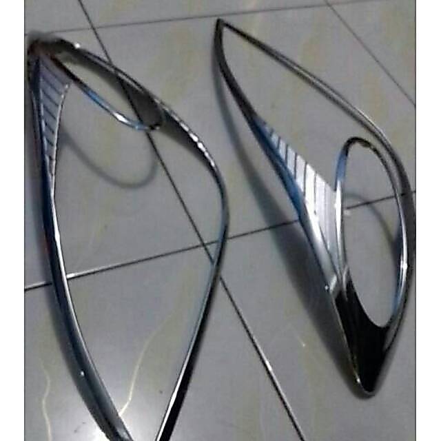 Garnish depan avanza lama