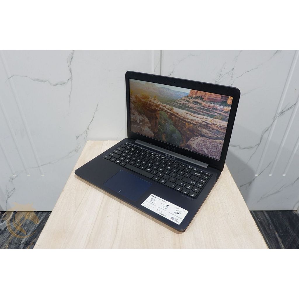 Asus VivoBook E14 E402YA AMD E2-7015 Ram 4Gb SSD 256Gb