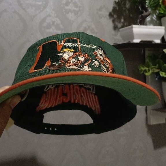 Topi Vintage Miami Hurricane Blockhead