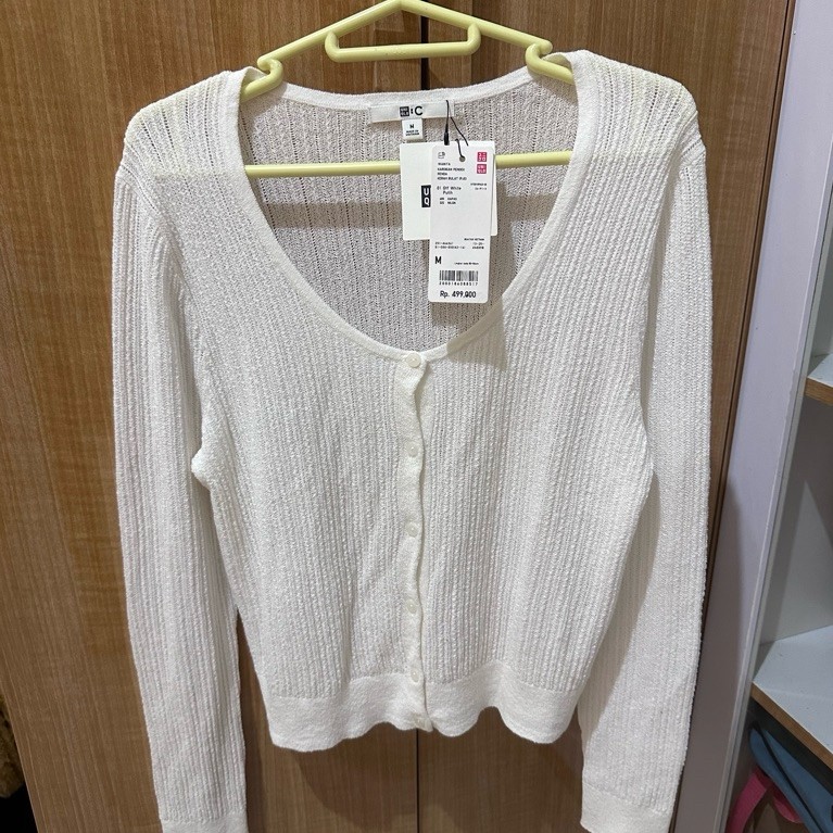 cardigan white uniqlo (brand new with tag)